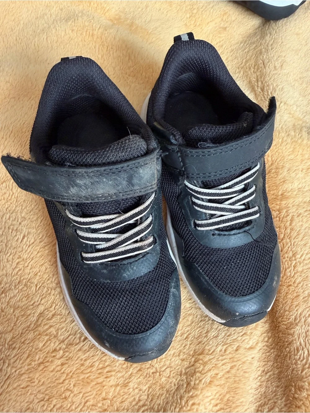 2 pairs of toddler boy tennis shoes - blue and black toddler size 8